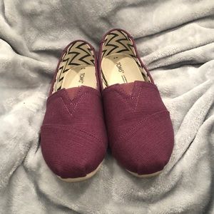 Womens Toms slip on